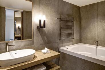 Grand Hotel Courmayeur Mont Blanc, By R Collection Hotels