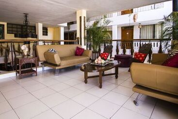 هتل Ideal Villa