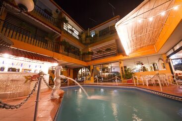 هتل Ideal Villa