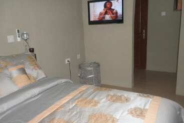 Marrets International Hotel   Express