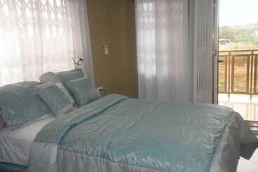Marrets International Hotel   Express