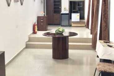 Marrets International Hotel   Express