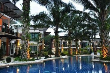 Nattha Waree Hot Spring Resort And Spa - Nuea Khlong