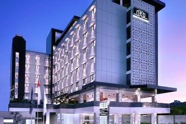 בית מלון כפרי Neo Malioboro By Aston