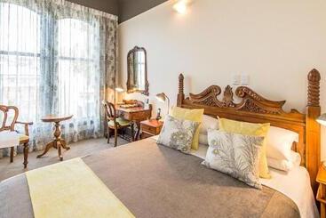 هتل Rutland Arms Inn
