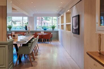 هتل The Level At Melia White House