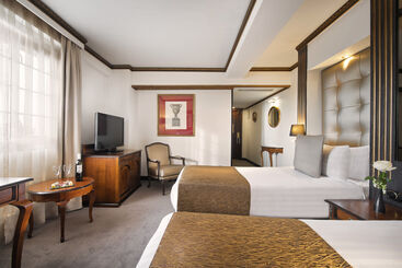 هتل The Level At Melia White House