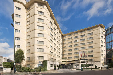 هتل The Level At Melia White House