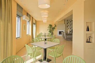 Marini Luxury Apartments And Suites