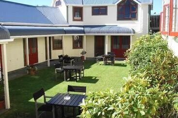 پانسیون Ducks & Drakes Boutique Motel & Backpackers