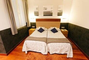 پانسیون Hostal San Sebastian Centro