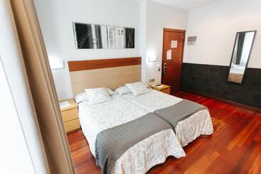 پانسیون Hostal San Sebastian Centro