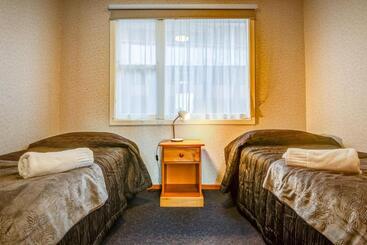 Red Tussock Motel