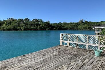 استراحتگاه Lusia's Lagoon Chalets