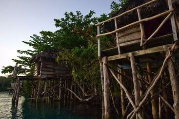 استراحتگاه Lusia's Lagoon Chalets