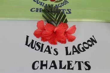 استراحتگاه Lusia's Lagoon Chalets