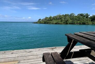 استراحتگاه Lusia's Lagoon Chalets