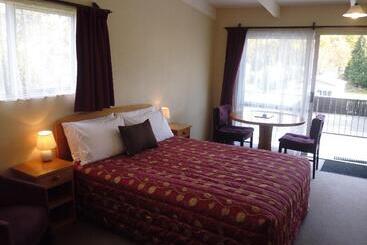 Spa Lodge Motel
