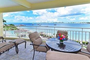 The Villas At Simpson Bay Resort