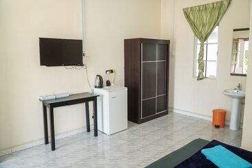 هاستل Indiana Cafe And Beds