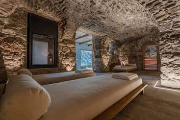 تختخواب و صبحانه Fantastic Chalet