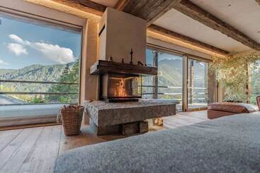 تختخواب و صبحانه Fantastic Chalet