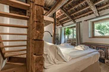 تختخواب و صبحانه Fantastic Chalet