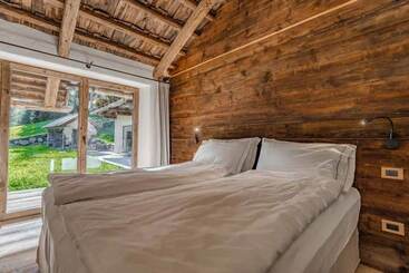 تختخواب و صبحانه Fantastic Chalet