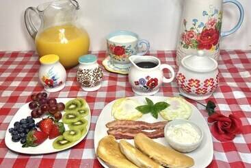 تختخواب و صبحانه The Tiny Cottage In The Springs