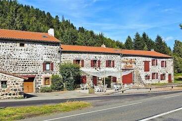 客栈  Auberge De La Moreno