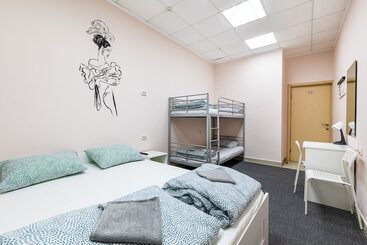&hostel Onegin