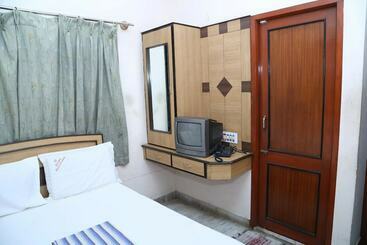 هتل Goroomgo Sun Star Residency Chennai