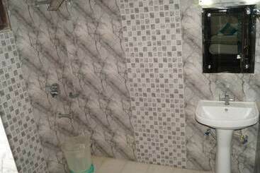 هتل Goroomgo Sun Star Residency Chennai