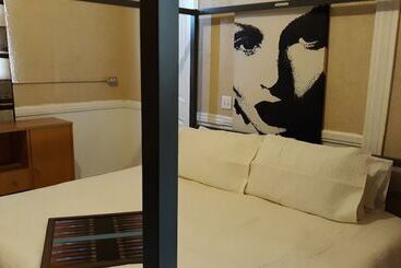 هتل Historic City View   Suites