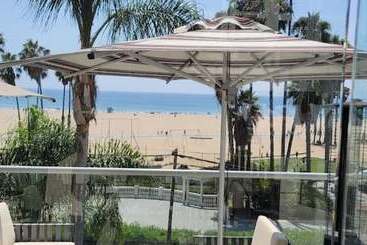 هتل La Plage Wellness