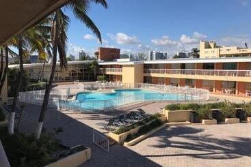 هتل Sahara Beach Club