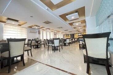 هتل Surasena Regal Vista Agra