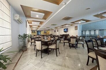 هتل Surasena Regal Vista Agra