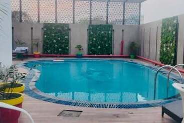 هتل Surasena Regal Vista Agra