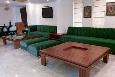 هتل Surasena Regal Vista Agra