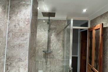 اقامتگاه Stunning 3 Bed House In Enfield, Can Sleep 10