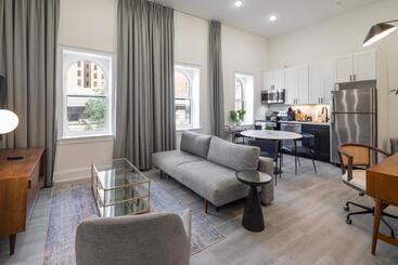 Sosuite At French Quarters Rittenhouse Square