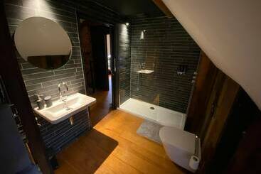 Stunning 3bd Character House Near Coleshill