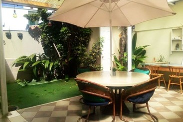 Gaudy´s Eco Hotel   Hostel