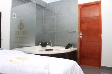 Golden Vox Hotel Suite