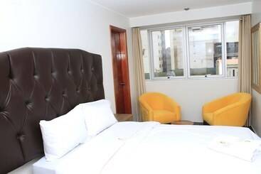 Golden Vox Hotel Suite