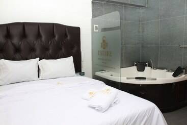 Golden Vox Hotel Suite