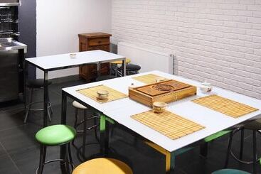 Guest House Opaliha Loft Rooms Hostel