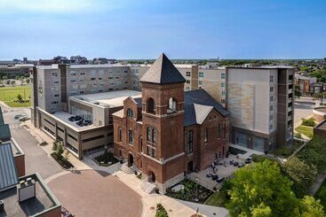 هتل Homewood Suites By Hilton Indianapolis Downtown Iupui