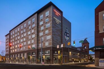 هتل Homewood Suites By Hilton Indianapolis Downtown Iupui